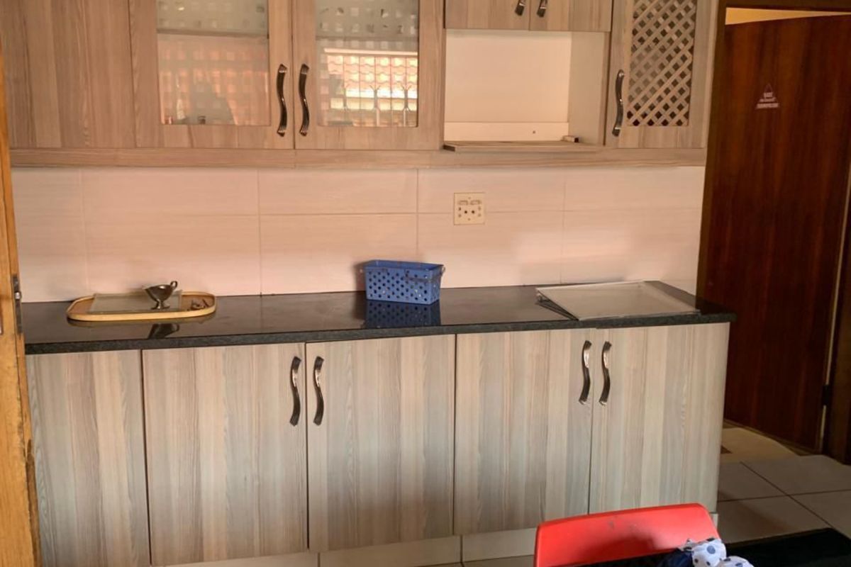 House For Sale in Mamelodi West - Photo 2