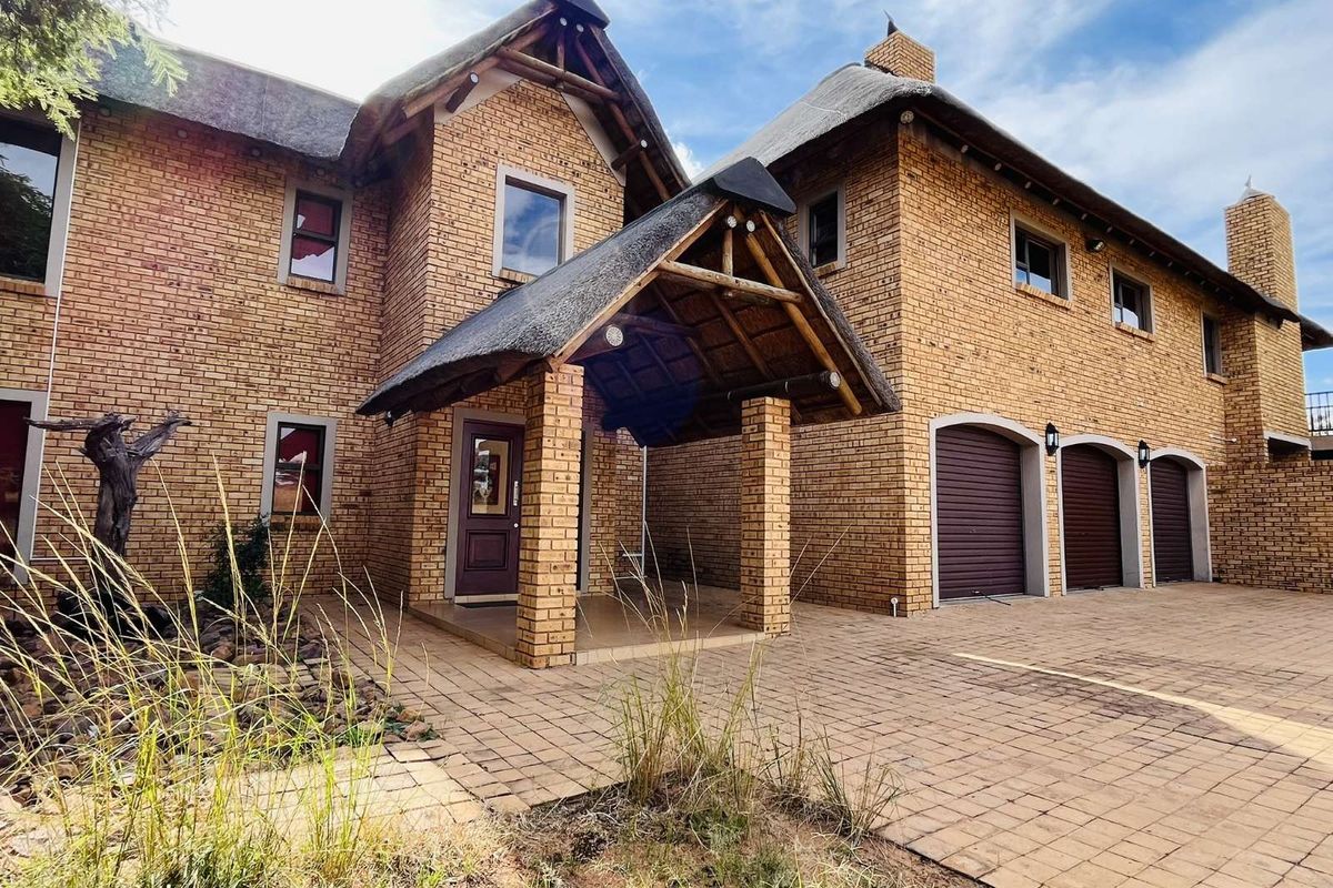 House For Sale in Zebula Golf Estate - Photo 2
