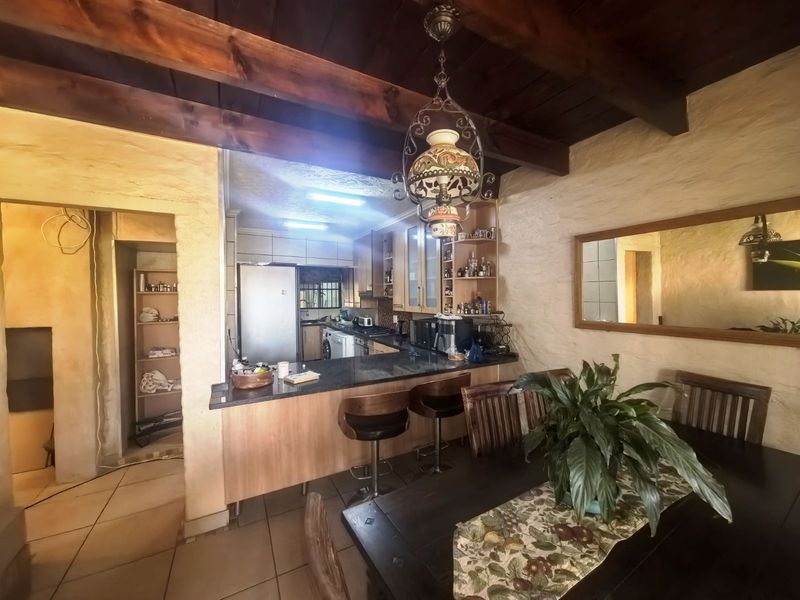 Townhouse For Sale in Hennopspark - Photo 7