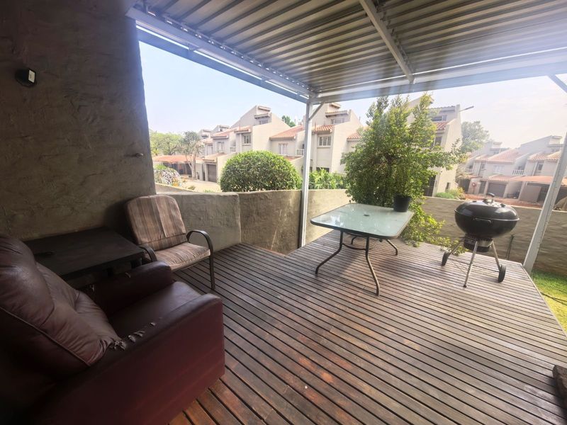 Townhouse For Sale in Hennopspark - Photo 5