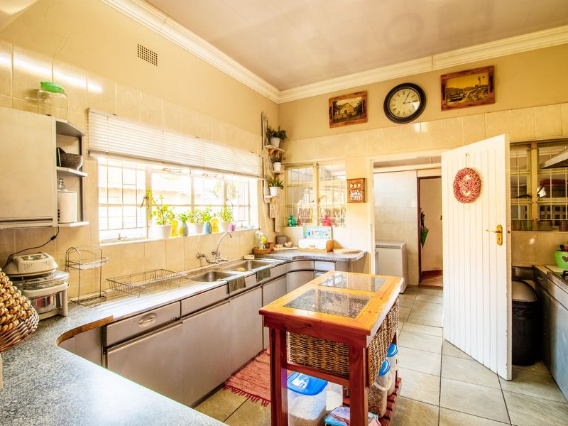 House For Sale in Villieria - Photo 4