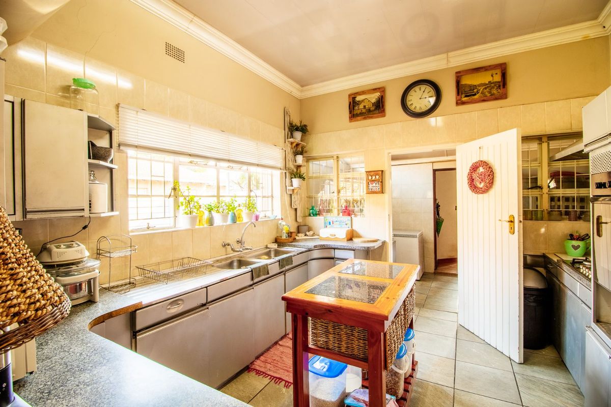 House For Sale in Villieria - Photo 4