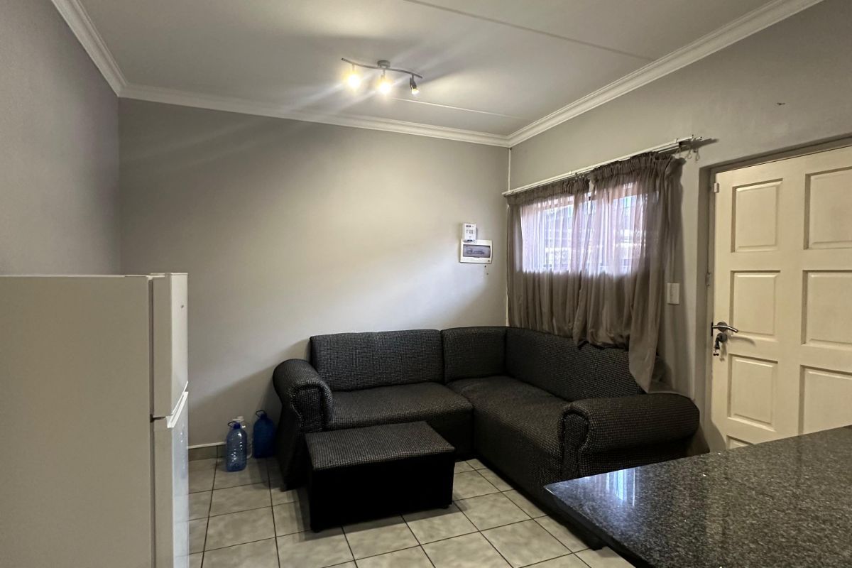 Apartment For Sale in Universitas - Photo 3