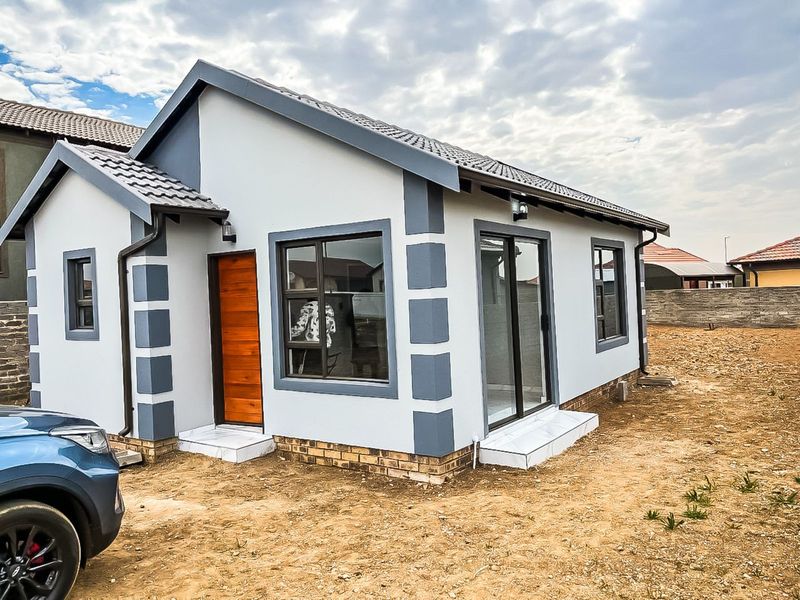 House For Sale in Klerksoord - Photo 2