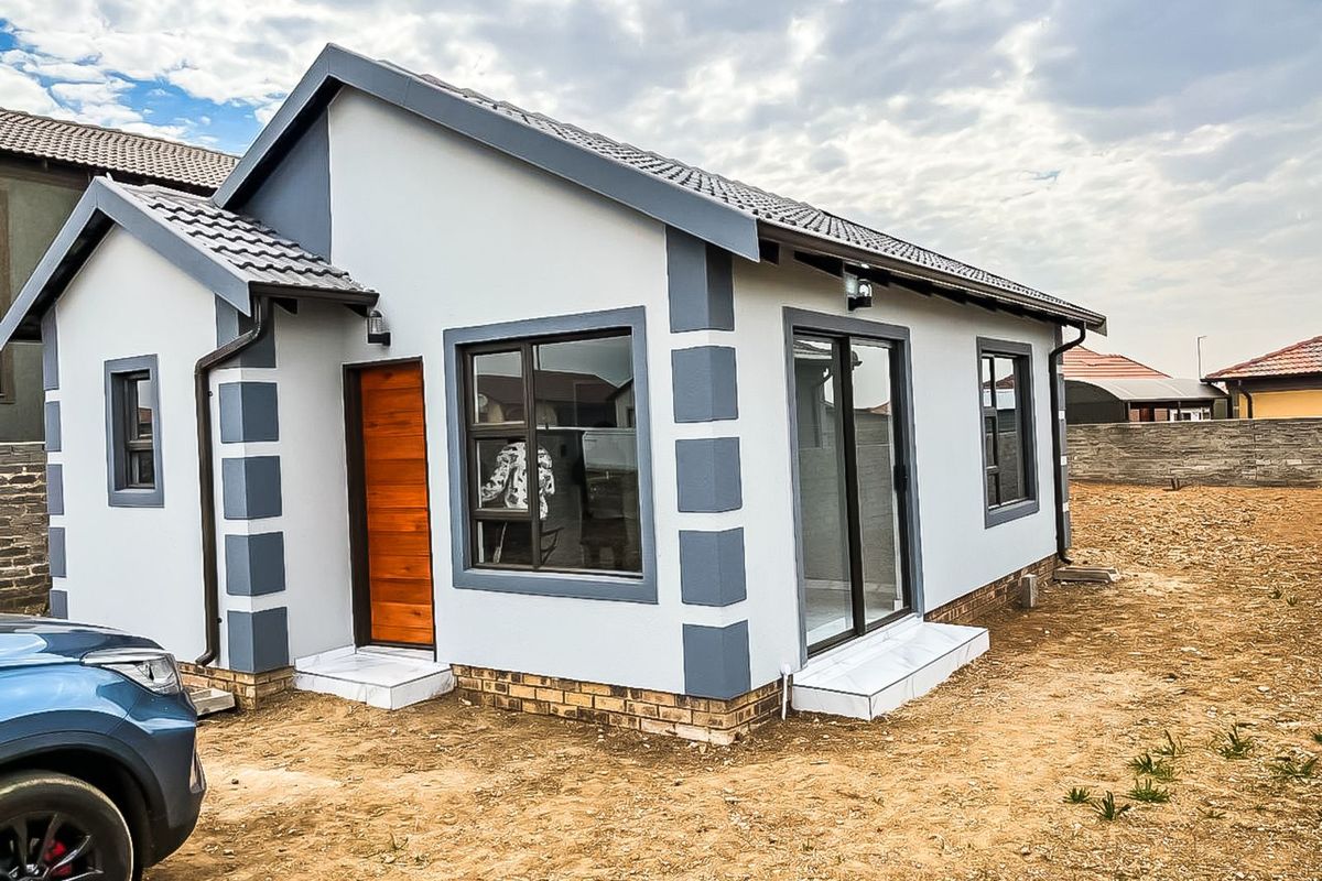 House For Sale in Klerksoord - Photo 2