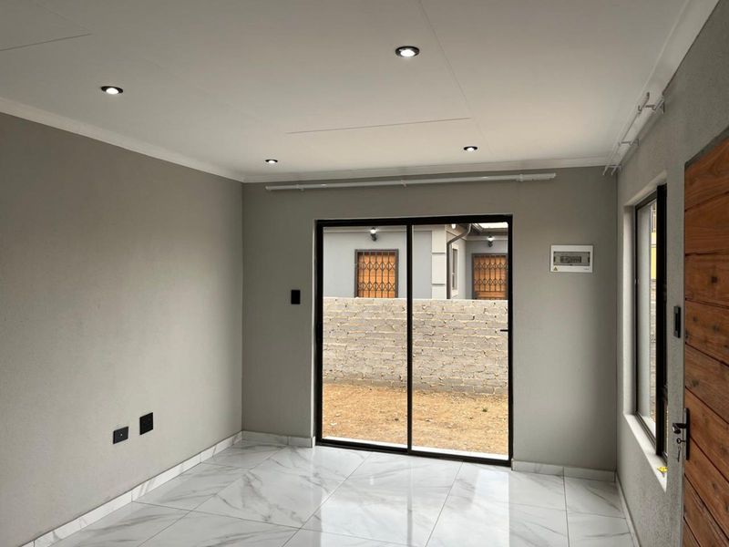 House For Sale in Klerksoord - Photo 4