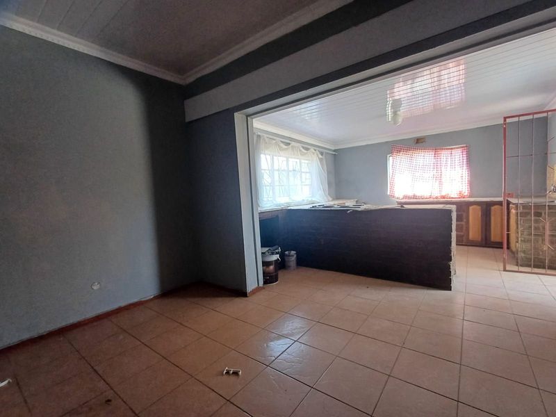 House For Sale in Randlespark - Photo 3