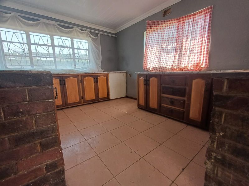 House For Sale in Randlespark - Photo 5