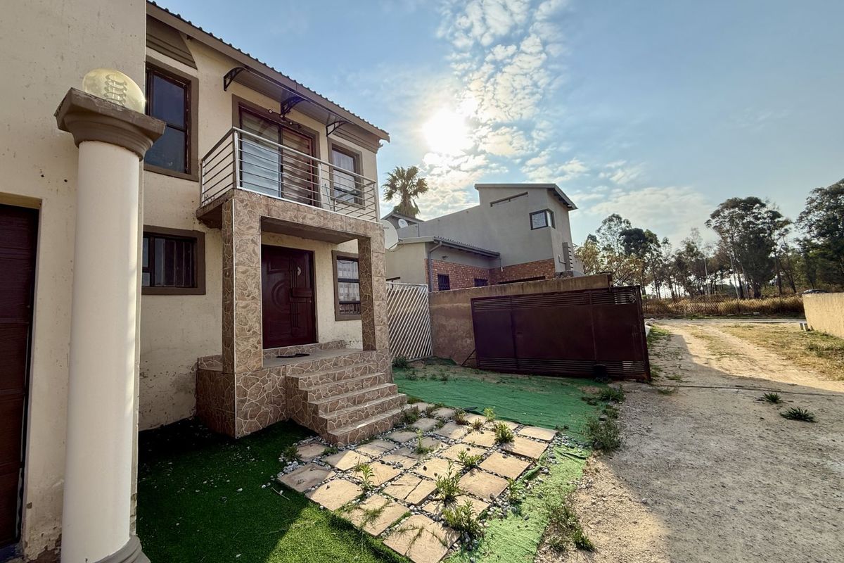 House For Sale in Illiondale - Photo 2