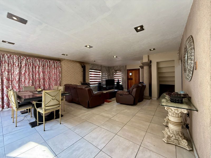 House For Sale in Illiondale - Photo 5