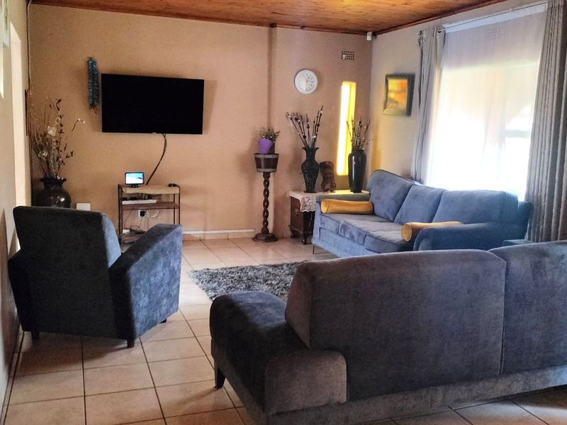 House For Sale in Witpoortjie - Photo 6