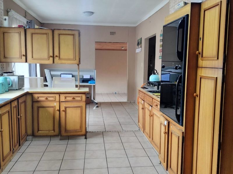 House For Sale in Witpoortjie - Photo 8