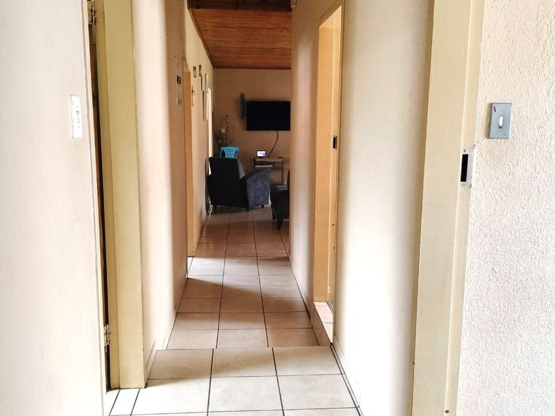 House For Sale in Witpoortjie - Photo 10