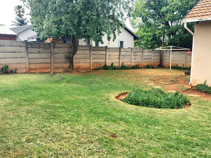 House For Sale in Witpoortjie - Photo 4