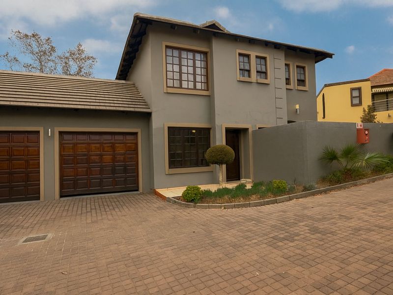 Townhouse For Sale in Kosmosdal - Photo 3