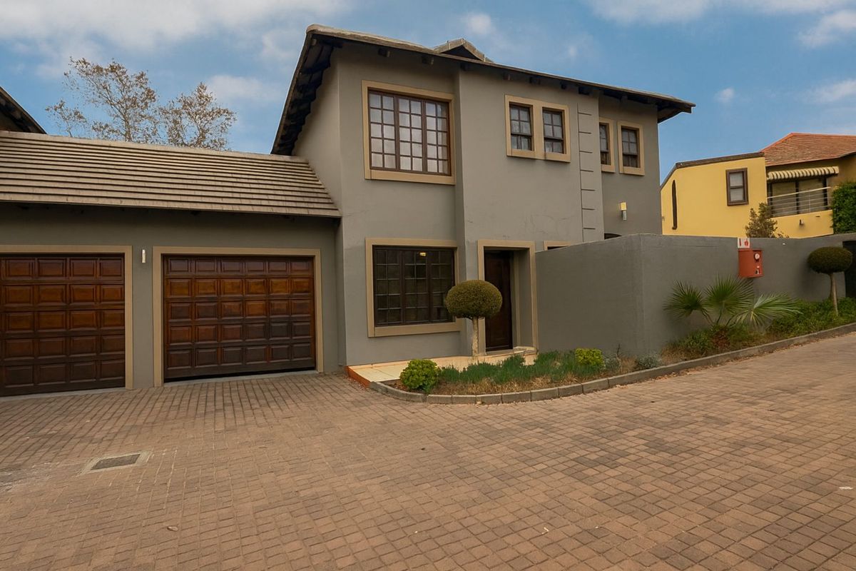 Townhouse For Sale in Kosmosdal - Photo 3