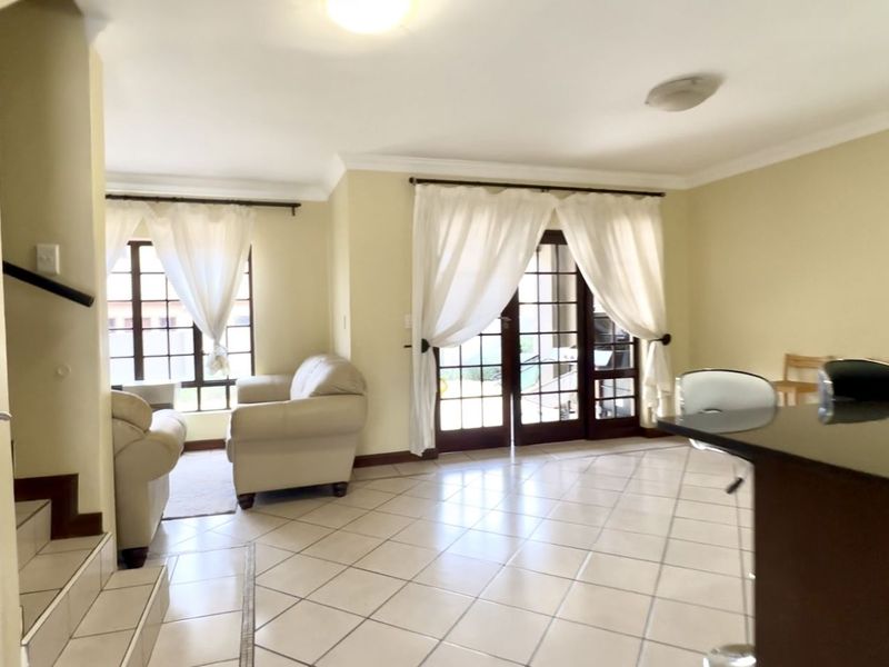 Townhouse For Sale in Kosmosdal - Photo 8