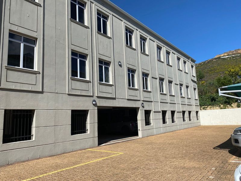 Commercial To Rent in Silvertree Estate - Photo 4