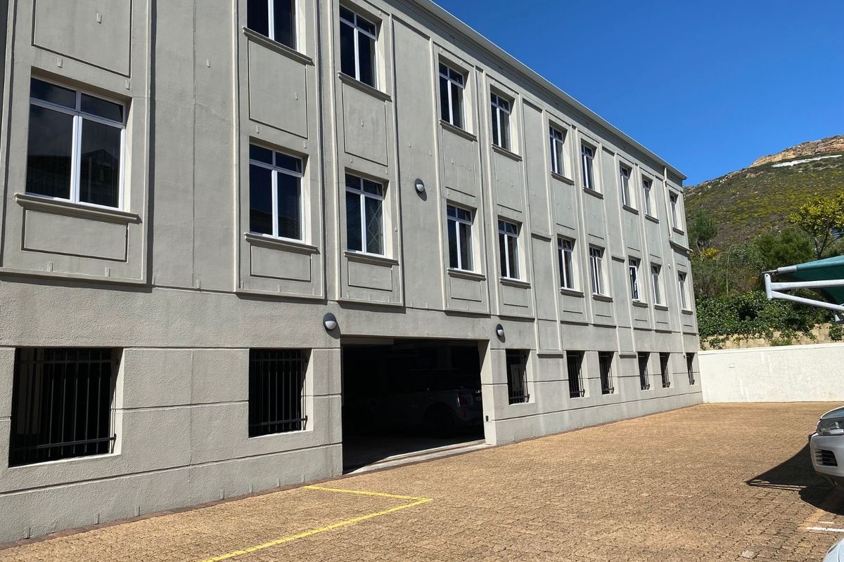 Commercial To Rent in Silvertree Estate - Photo 4