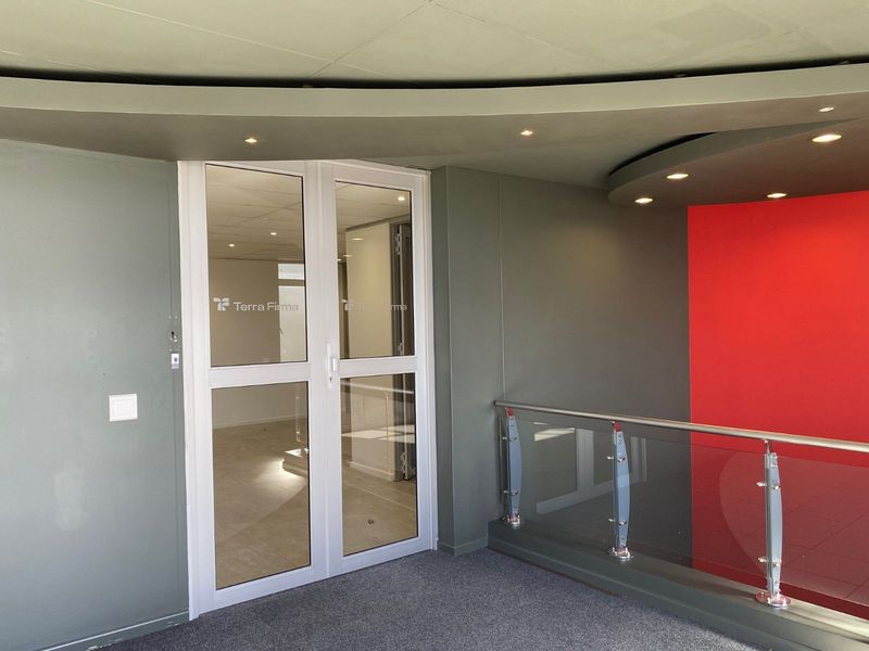 Commercial To Rent in Silvertree Estate - Photo 8