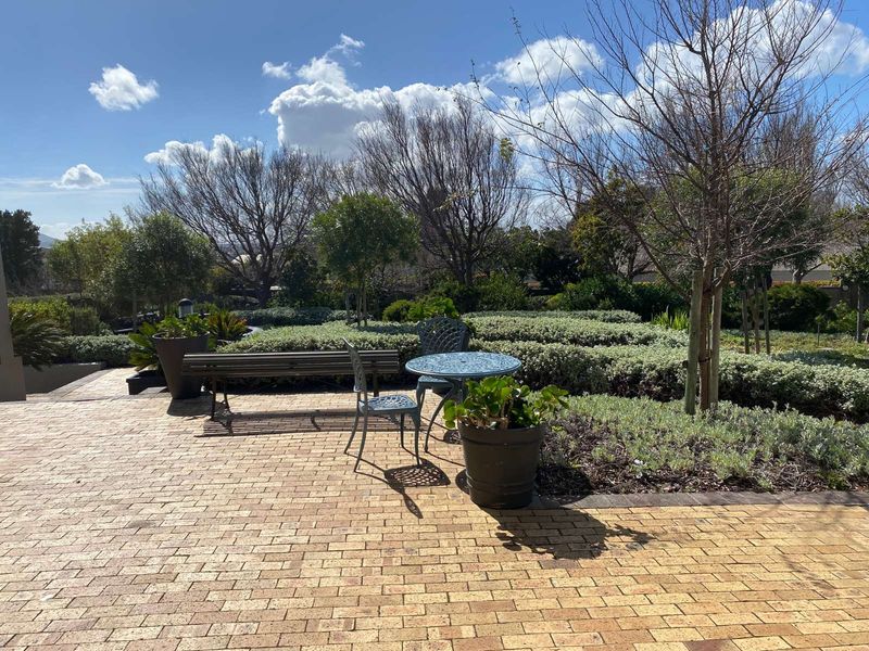 Commercial To Rent in Silvertree Estate - Photo 9