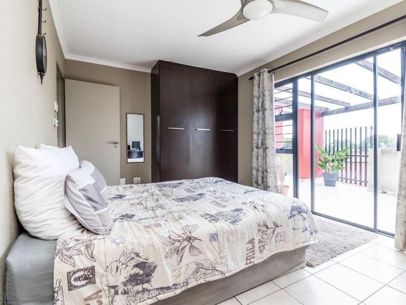 Apartment For Sale in Northgate - Photo 5