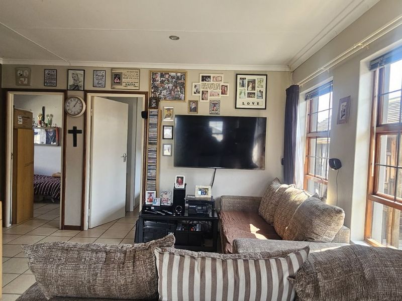 House For Sale in Parsonsvlei - Photo 3