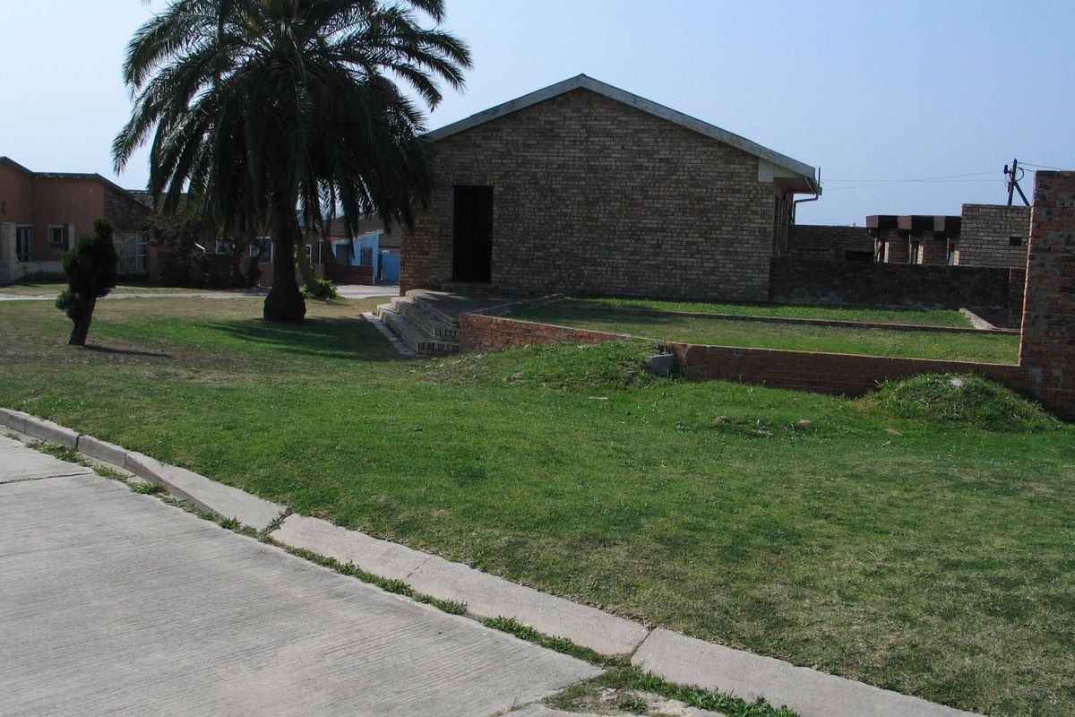 House For Sale in Palm Ridge - Photo 4