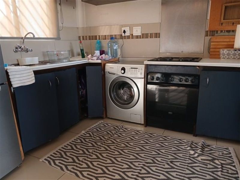 Townhouse For Sale in Mondeor - Photo 10