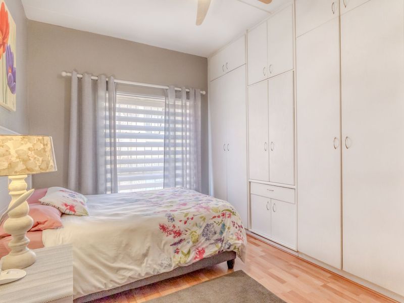 Apartment For Sale in Weltevreden Park - Photo 10