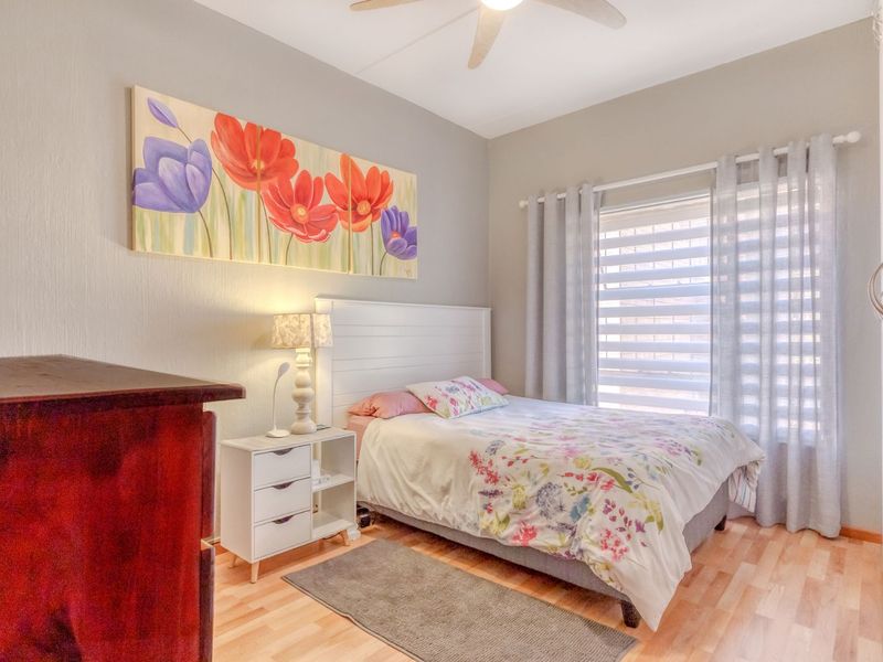 Apartment For Sale in Weltevreden Park - Photo 9