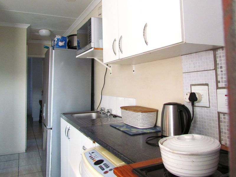 House For Sale in Walmer Link - Photo 6