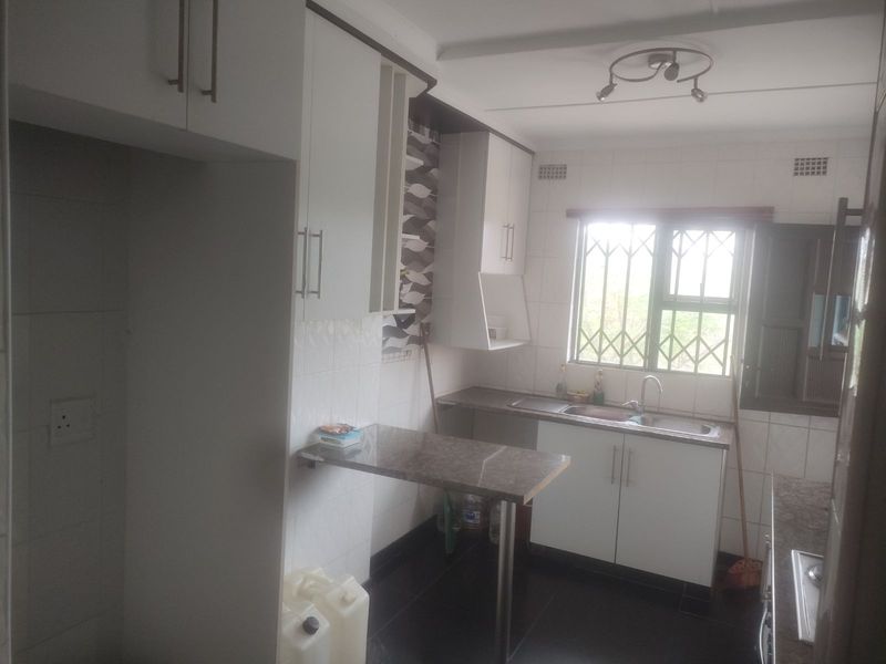 House For Sale in Esikhawini Central - Photo 6