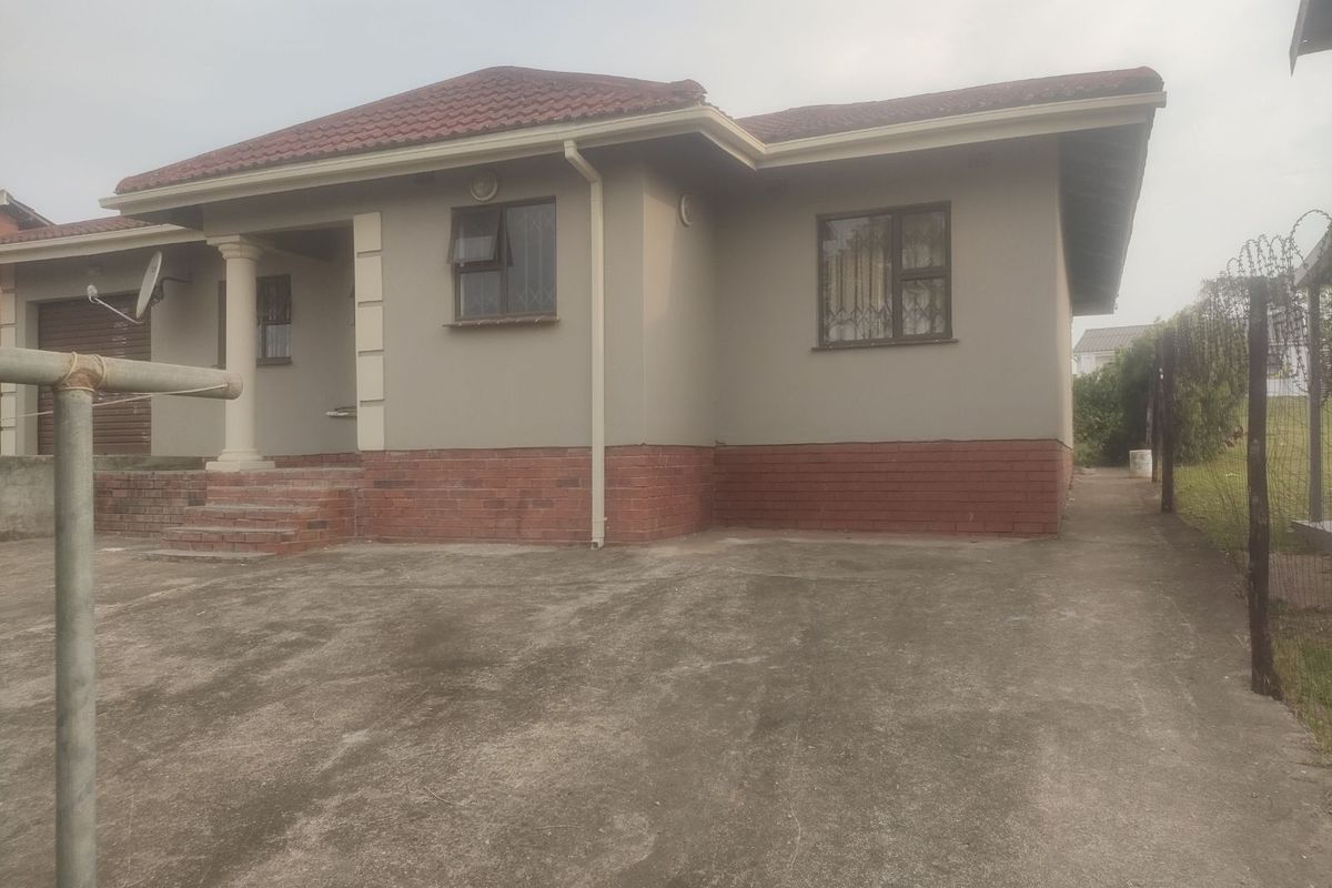 House For Sale in Esikhawini Central - Photo 3