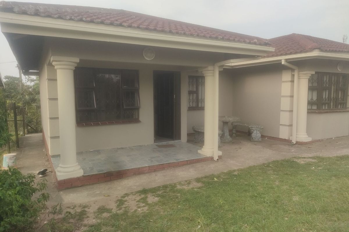 House For Sale in Esikhawini Central - Photo 2