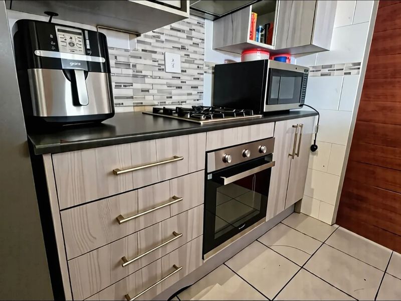 House For Sale in Riverside View - Photo 5