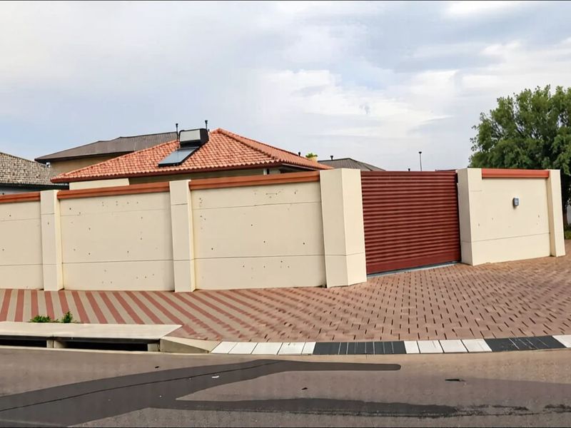 House For Sale in Riverside View - Photo 10
