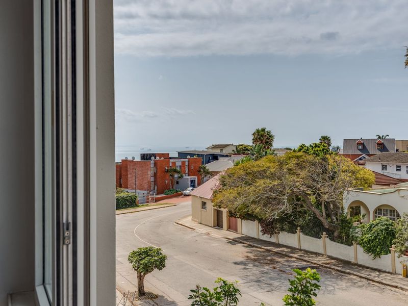 Apartment For Sale in Richmond Hill - Photo 8