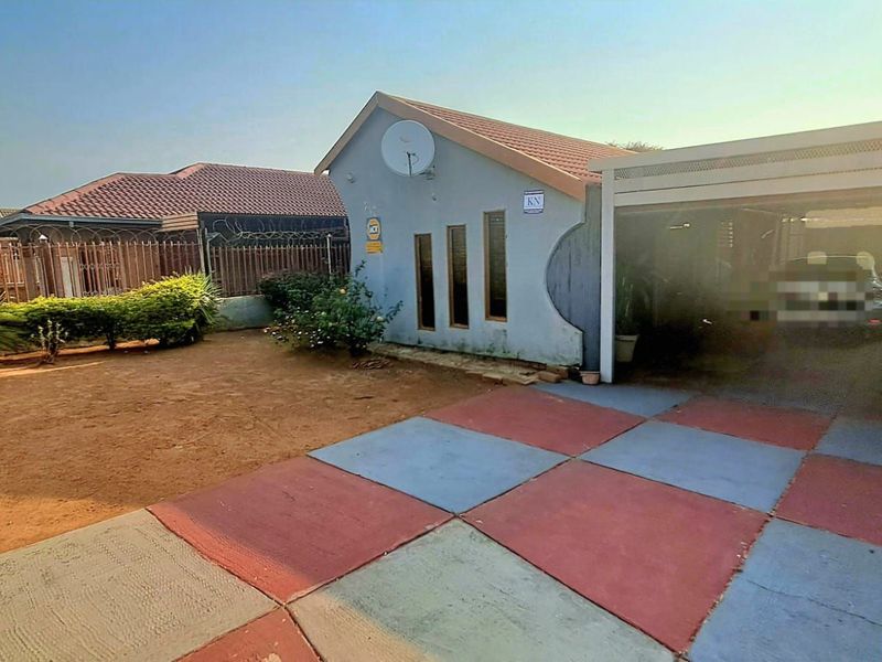 House For Sale in Mabopane Central - Photo 3