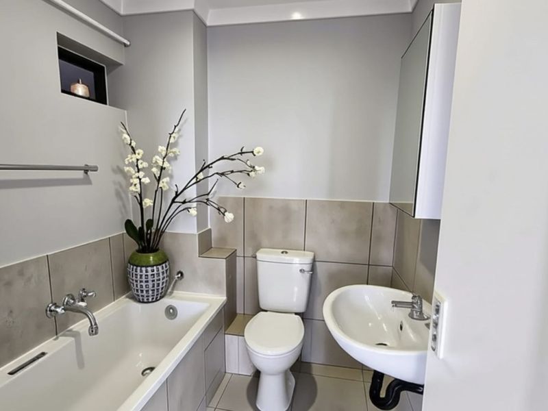 Apartment For Sale in Riverside View Ext 69 - Photo 8