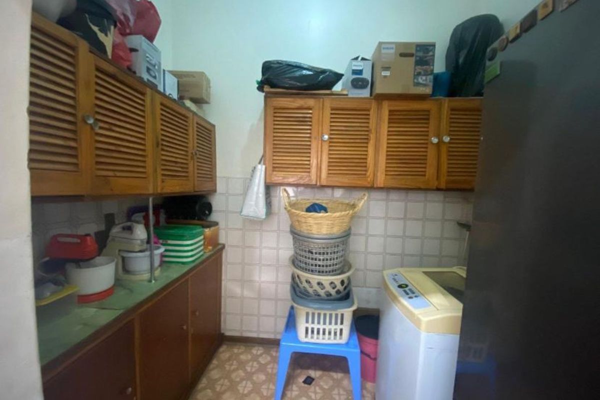 House For Sale in Beaconsfield - Photo 5