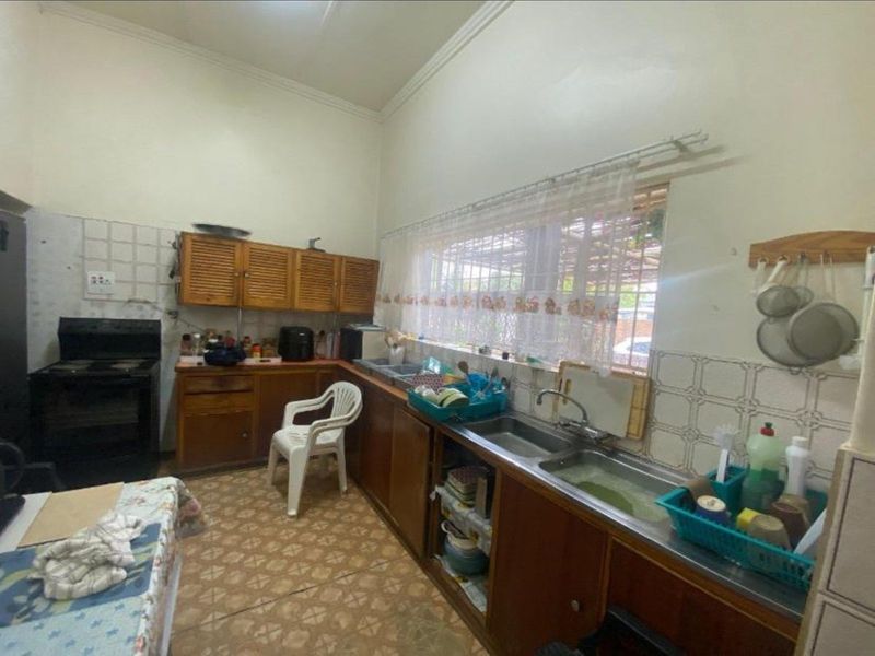 House For Sale in Beaconsfield - Photo 4