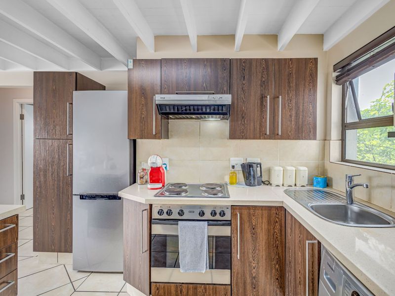 Apartment For Sale in Douglasdale - Photo 2