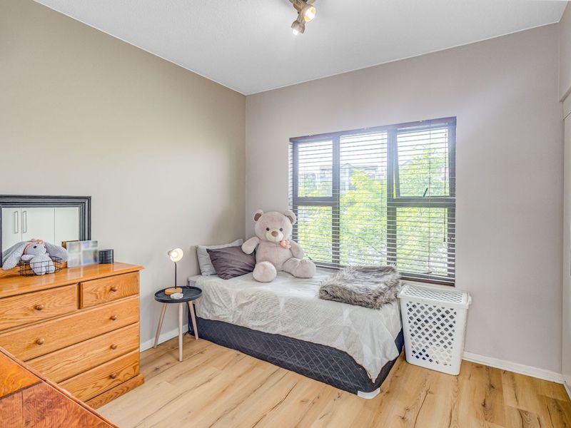 Apartment For Sale in Douglasdale - Photo 8