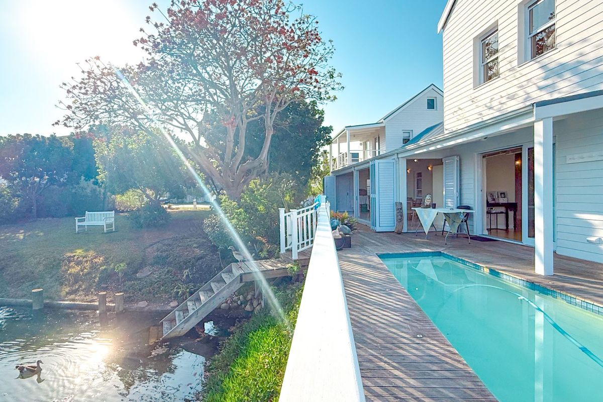 House For Sale in Thesen Islands - Photo 2