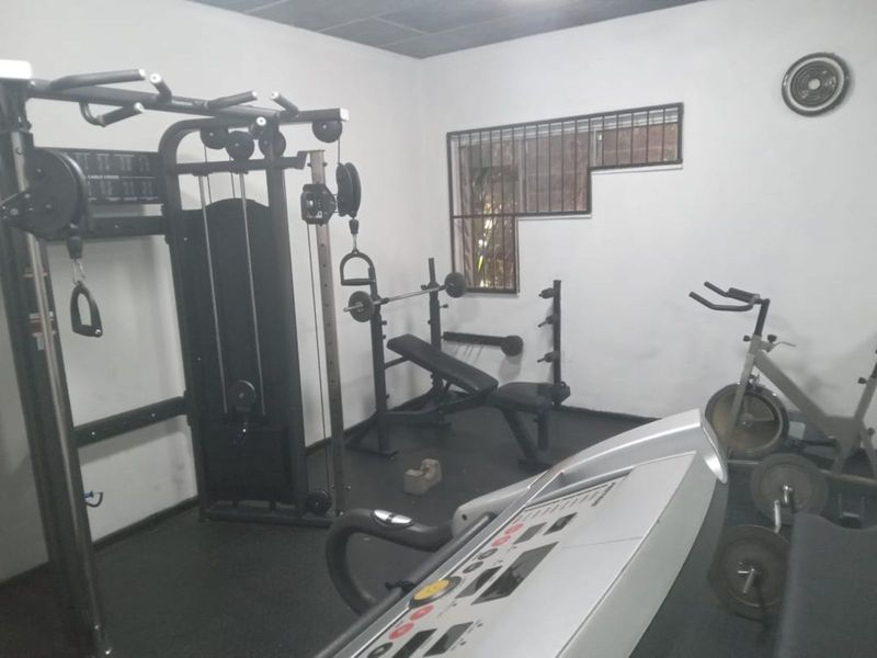 Apartment For Sale in Muckleneuk - Photo 10