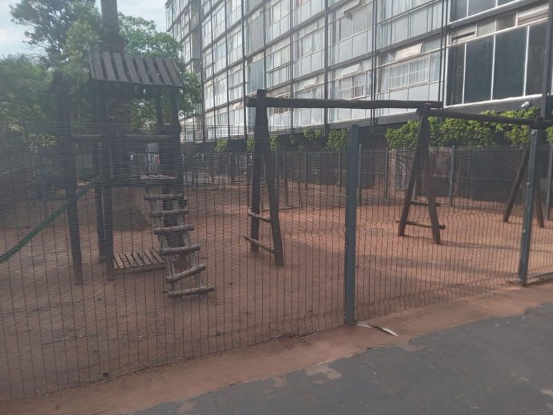 Apartment For Sale in Muckleneuk - Photo 5