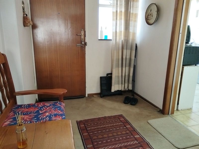 Apartment For Sale in Parktown - Photo 3