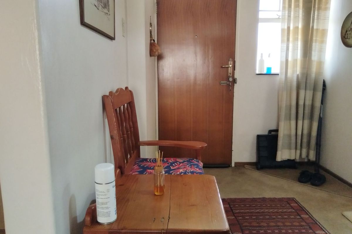 Apartment For Sale in Parktown - Photo 4