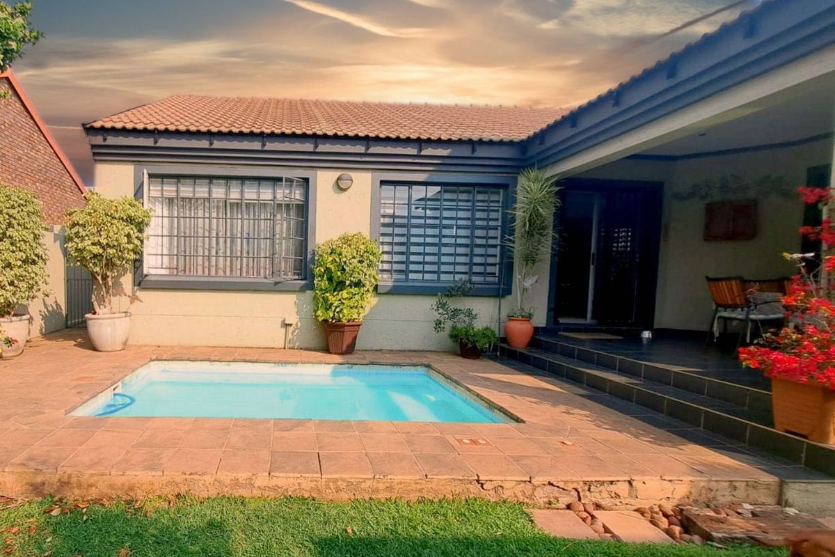 House For Sale in Amberfield Glen - Photo 5